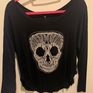 Skull Long Sleeve Top/PRICE FIRM